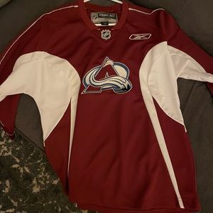 Boys XL Avalanche Hockey Jersey NHL